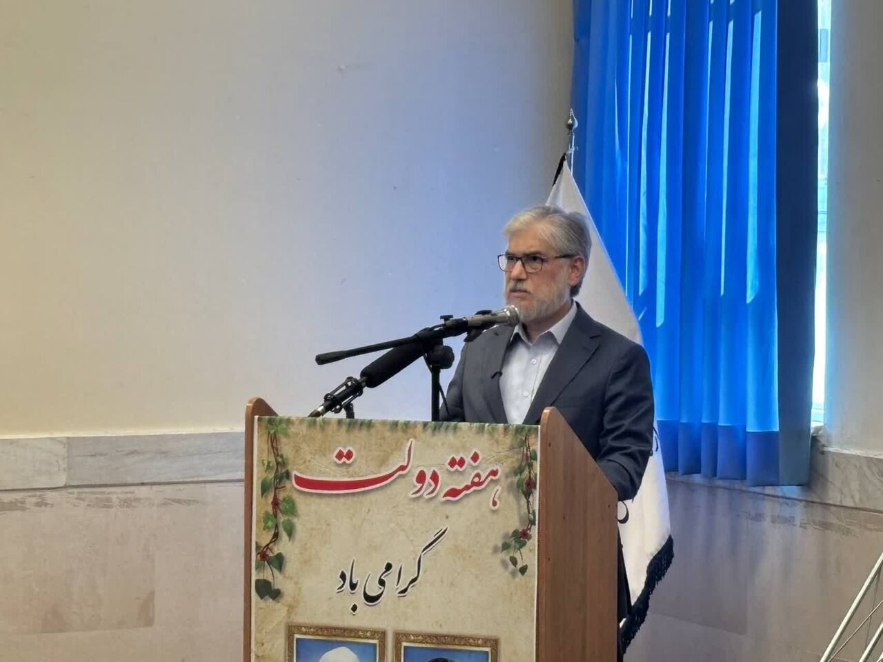 نشست نخبگان خراسان رضوی با حضور وزیر علوم