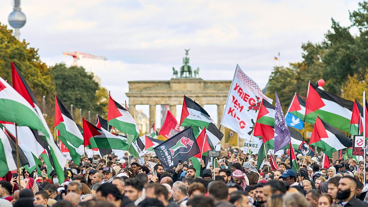 نمایی از تجمعات حمایت از فلسطین در اروپا