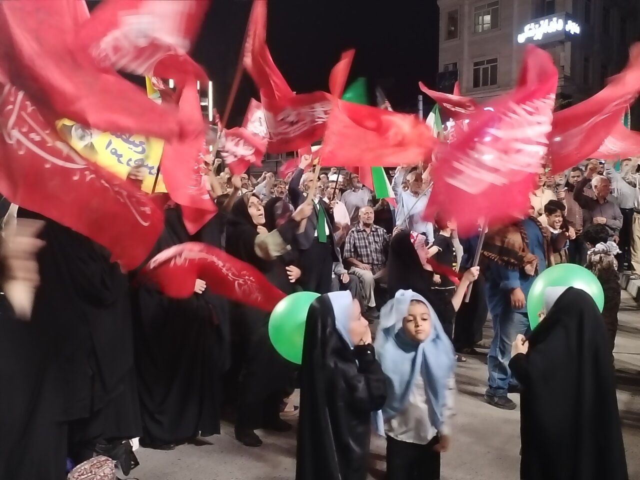 فرماندار پیشوا در حال سخنرانی درباره وحدت و انسجام مردم