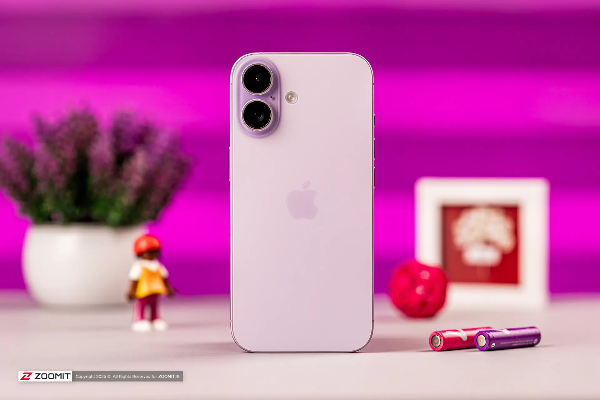 تصویر گرافیکی مقایسه فروش آیفون ۱۷ و گلکسی S26 اولترا