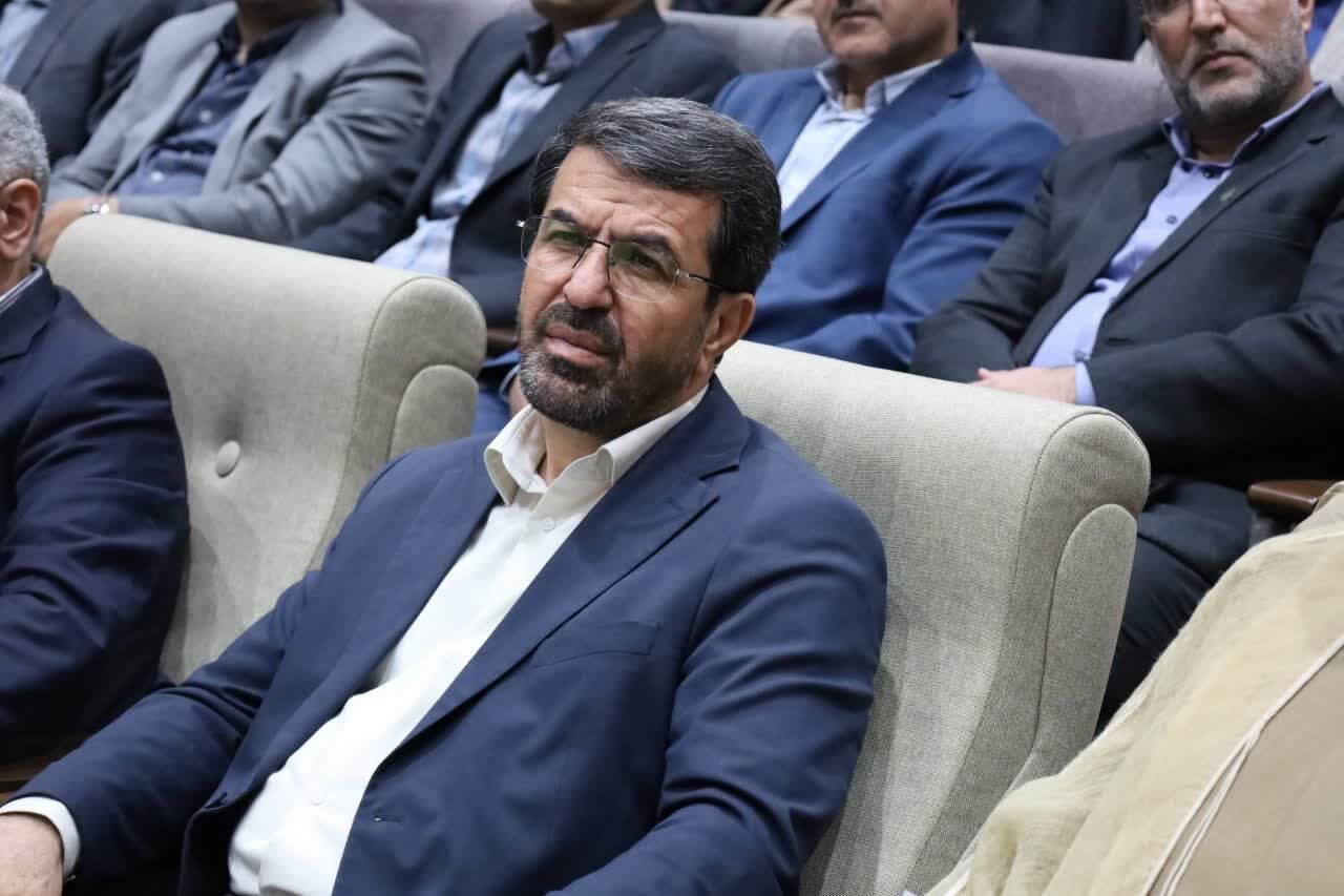 تصویر نمادین از هنر منبت‌کاری و مبلمان سنتی ملایر