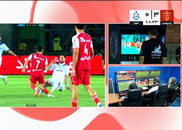 تصویر بازیکنان پرسپولیس در حال جشن گرفتن گل در ورزشگاه شهرقدس