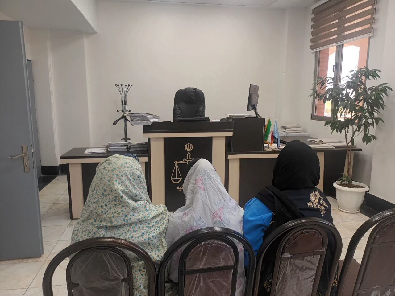 تصویر نمادین از ورودی بهشت‌زهرا