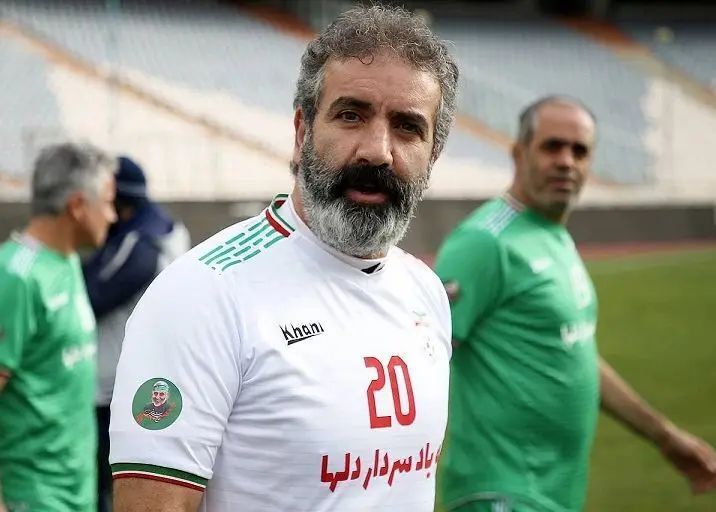 نمایی از زمین فوتبال در شهرری