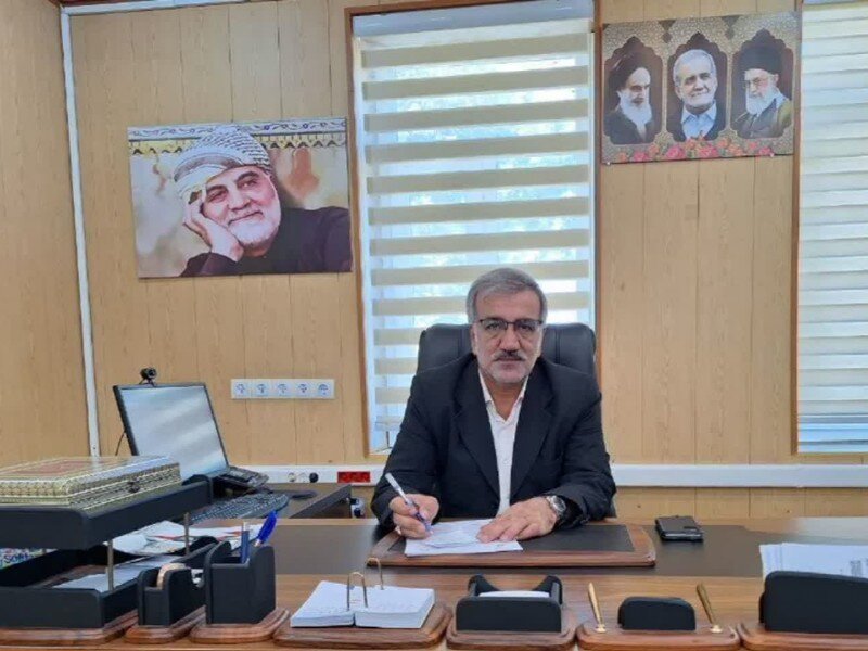 نمای کلی از یک فروشگاه لوازم‌التحریر در شهر ایلام